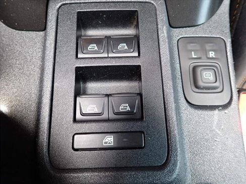 Used 2023 Ford Bronco Badlands w/ Sasquatch Package image 18