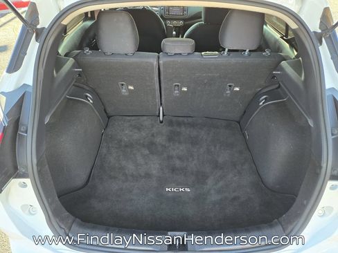 Used 2022 Nissan Kicks S FWD image 13