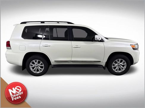 Used 2019 Toyota Land Cruiser AWD/4WD image 2