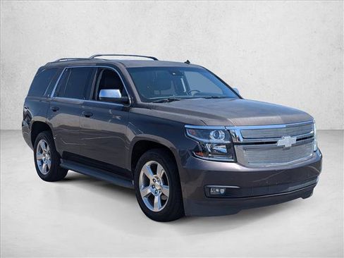 Used 2015 Chevrolet Tahoe LT w/ Luxury Package AWD/4WD image 3