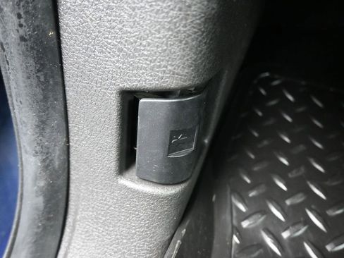 Used 2011 Ford F150 XLT w/ XLT Chrome Pkg image 29