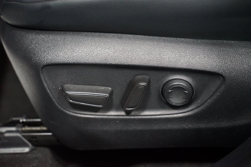 Used 2026 Toyota Highlander XLE AWD/4WD image 34