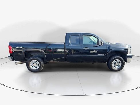 Used 2009 Chevrolet Silverado 3500 LTZ w/ LTZ Plus Package AWD/4WD image 2