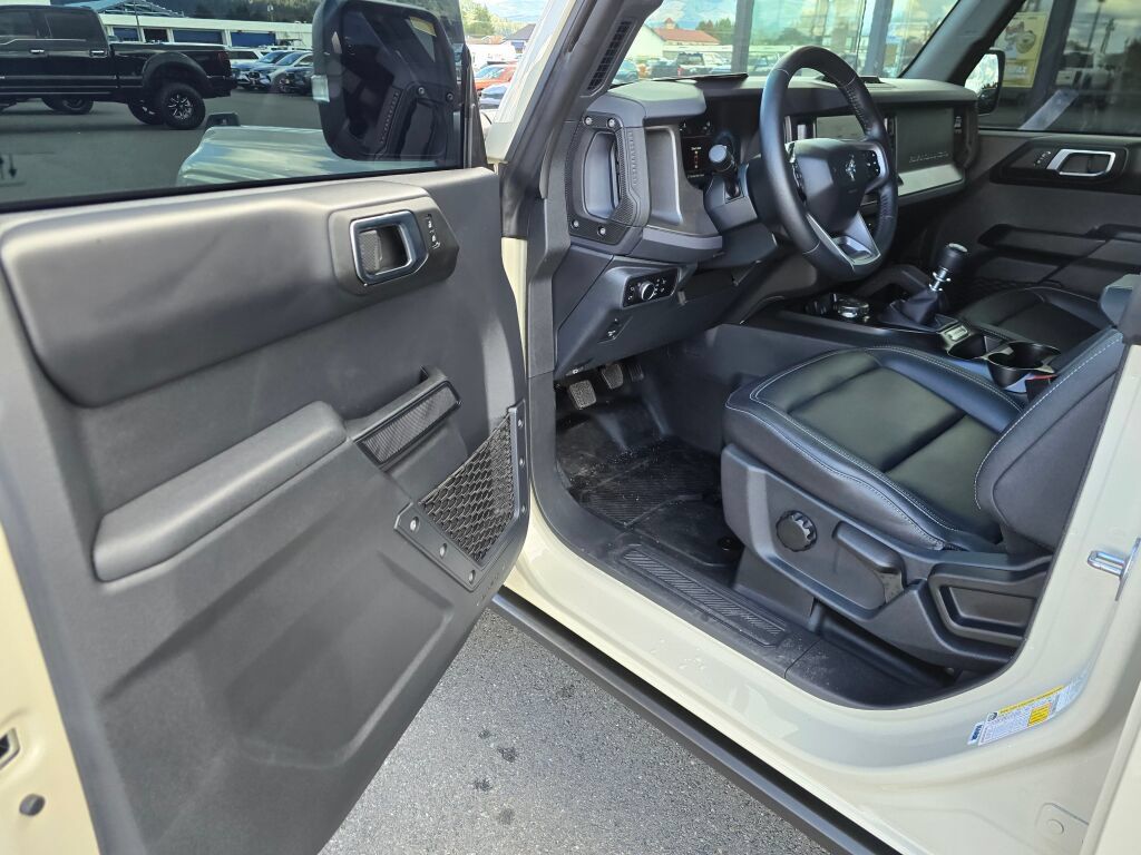 Certified 2025 Ford Bronco Badlands AWD/4WD image 14