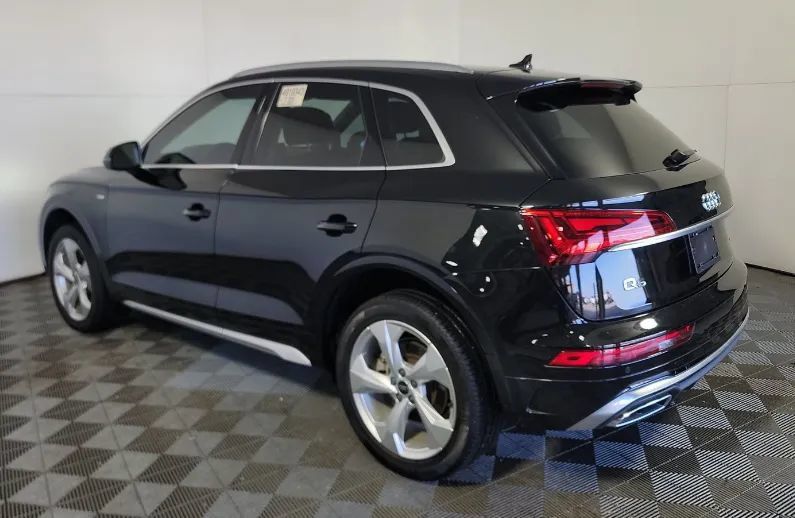 Used 2023 Audi Q5 2.0T Premium Plus w/ Premium Plus Package AWD/4WD image 4