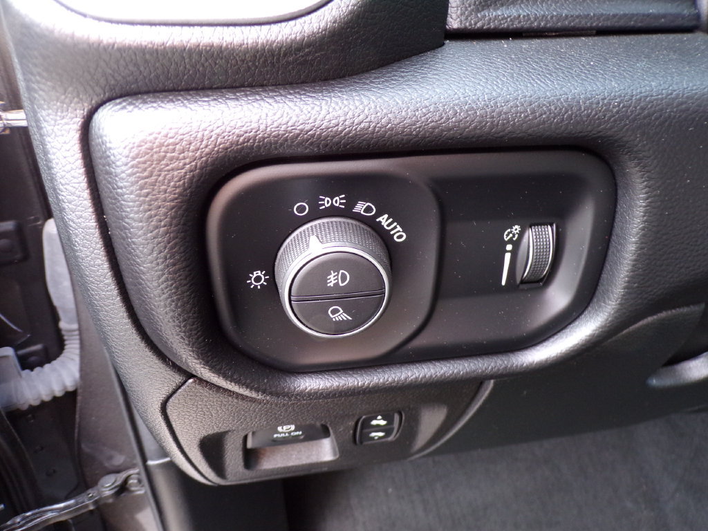 Used 2022 RAM 1500 Big Horn AWD/4WD image 19