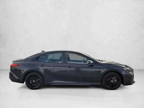Used 2025 Toyota Camry SE FWD image 4