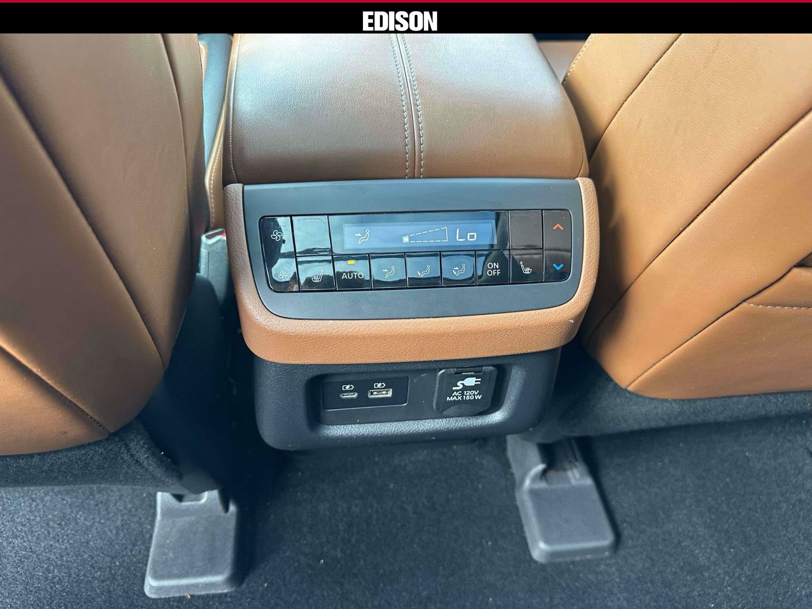 Used 2022 Nissan Pathfinder Platinum w/ Cargo Package AWD/4WD image 12