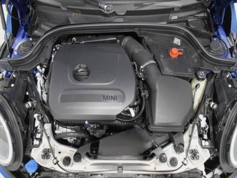 Certified 2025 MINI Cooper S image 21