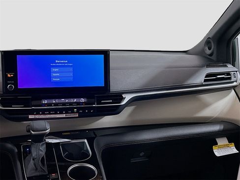 New 2026 Toyota Sienna Limited image 22