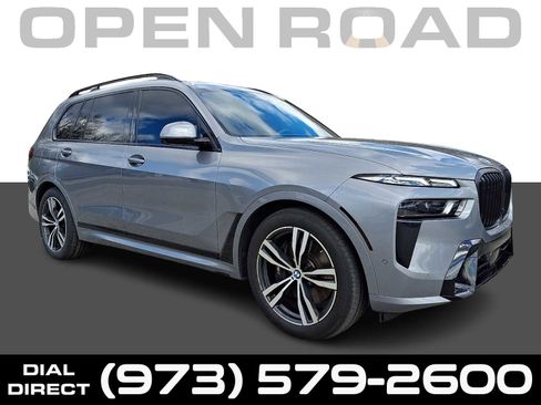 Used 2023 BMW X7 xDrive40i w/ M Sport Package AWD/4WD image 1