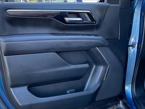 Used 2025 Chevrolet Tahoe LS image 20