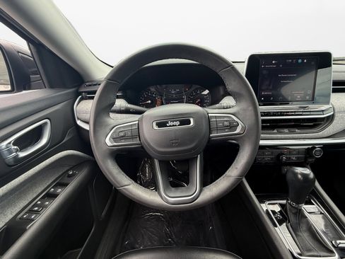 Used 2022 Jeep Compass Latitude AWD/4WD image 14