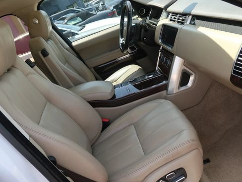 Used 2015 Land Rover Range Rover Supercharged AWD/4WD image 26
