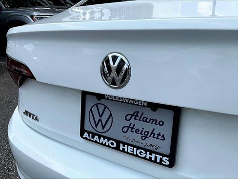 Used 2021 Volkswagen Jetta SE w/ SE Cold Weather Package FWD image 33