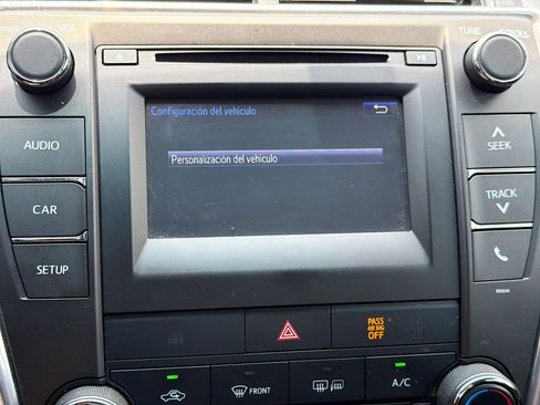 Used 2017 Toyota Camry SE FWD image 31