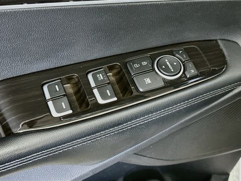 Used 2020 Kia Sorento L FWD image 15