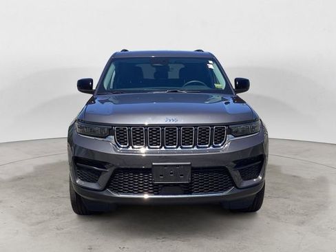 Used 2023 Jeep Grand Cherokee Laredo X AWD/4WD image 8
