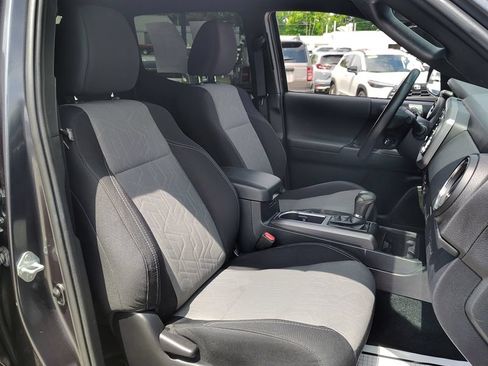 Used 2021 Toyota Tacoma TRD Off-Road w/ Technology Package AWD/4WD image 22