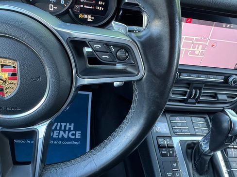 Used 2021 Porsche Macan image 30