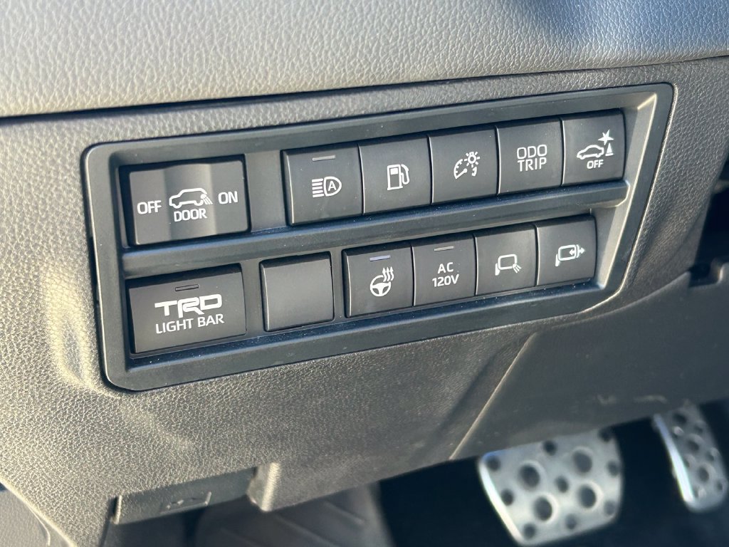 Used 2024 Toyota Sequoia TRD Pro AWD/4WD image 33