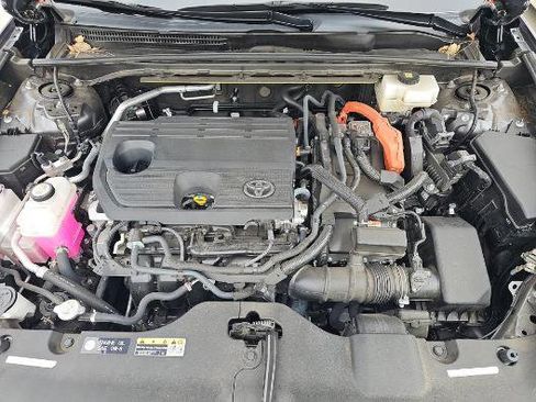 Used 2024 Toyota Crown w/ Carpet Mat Package (TMS) AWD/4WD image 7