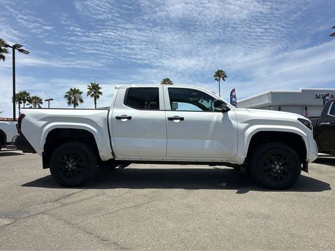 Used 2024 Toyota Tacoma SR RWD image 38