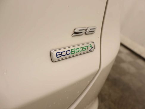 Used 2016 Ford Fusion SE FWD image 7