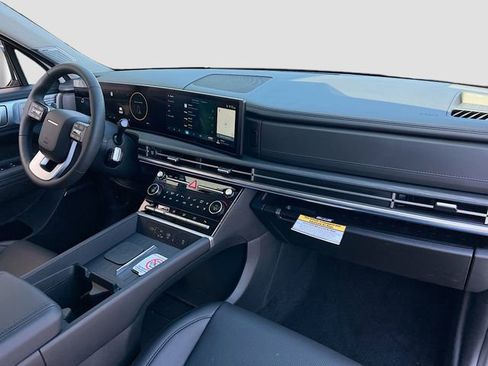 New 2025 Hyundai Santa Fe Limited image 32