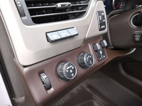 Used 2020 GMC Yukon Denali w/ Open Road Package AWD/4WD image 17