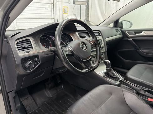 Used 2015 Volkswagen Golf TDI S FWD image 12