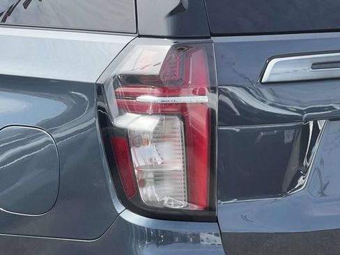 Used 2021 Chevrolet Tahoe RST w/ Luxury Package AWD/4WD image 11