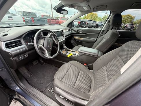 Used 2018 GMC Acadia SLE AWD/4WD image 9