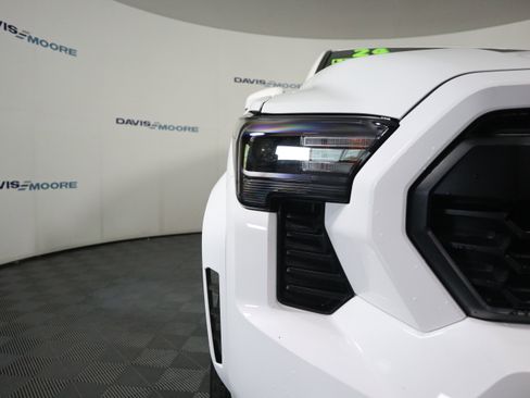 Used 2024 Toyota Tacoma TRD Sport image 3