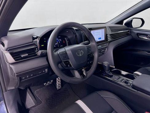 Certified 2026 Toyota Camry SE w/ Convenience Package FWD image 9