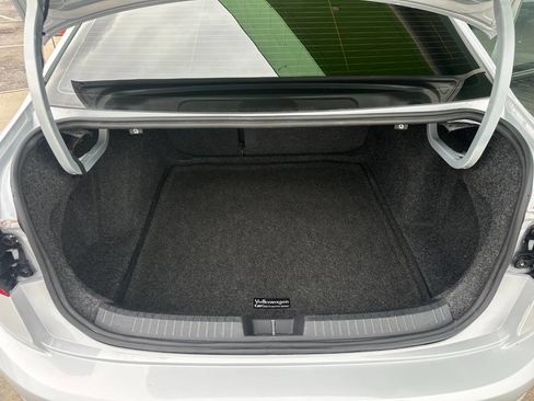 Used 2019 Volkswagen Jetta R-Line image 14