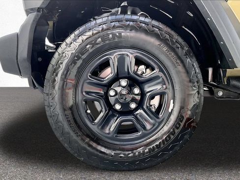 Used 2025 Jeep Wrangler Sport AWD/4WD image 35