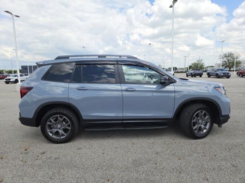 Used 2024 Honda Passport TrailSport image 19