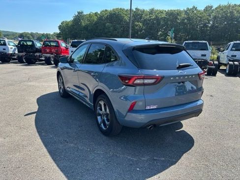 Used 2023 Ford Escape ST-Line w/ Tech Pack #1 AWD/4WD image 3