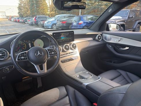 Used 2020 Mercedes-Benz GLC 300 4MATIC image 15