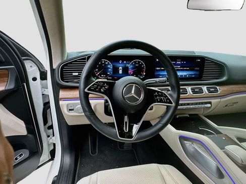 Certified 2025 Mercedes-Benz GLE 350 4MATIC image 11