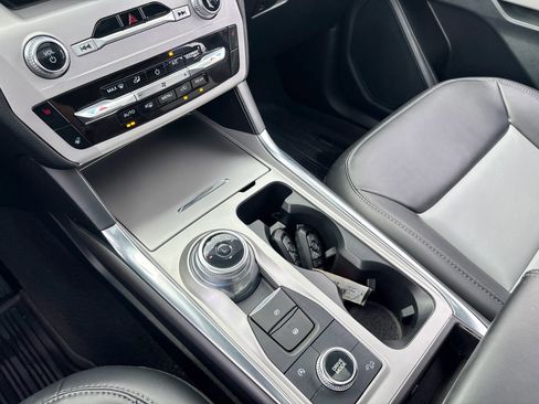 Used 2023 Ford Explorer XLT w/ Equipment Group 202A image 17