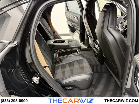 Used 2023 Porsche Cayenne Turbo GT image 86