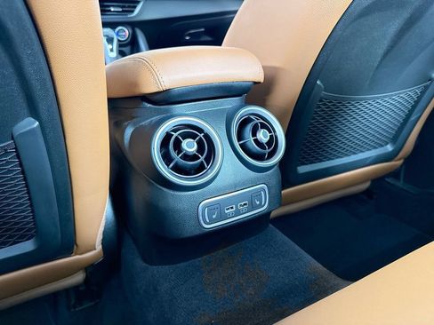 Used 2022 Alfa Romeo Giulia Ti RWD image 18