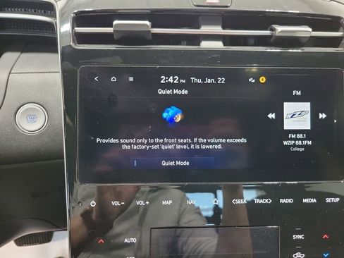 Used 2023 Hyundai Santa Cruz SEL Premium image 45