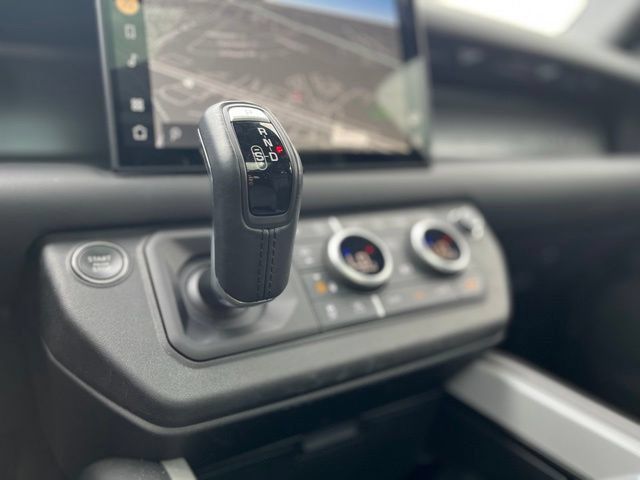 Used 2025 Land Rover Defender 110 V8 AWD/4WD image 48