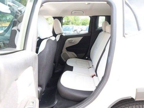 Used 2021 Jeep Renegade Latitude AWD/4WD image 20