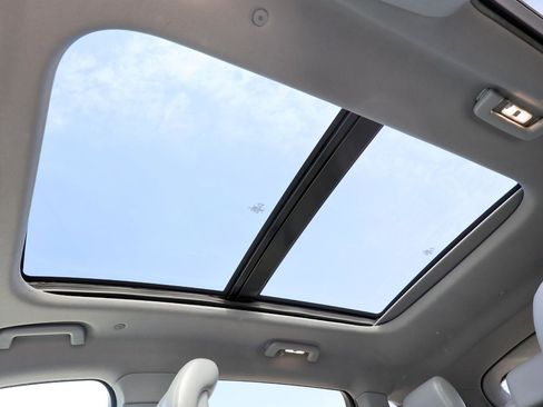 Used 2019 Lincoln Nautilus Reserve image 30