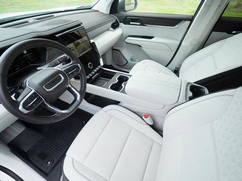 Used 2025 GMC Acadia Denali w/ LPO, Floor Liner Package image 24