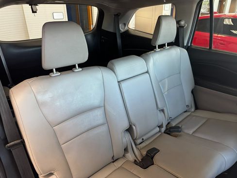 Used 2017 Honda Pilot Touring image 51